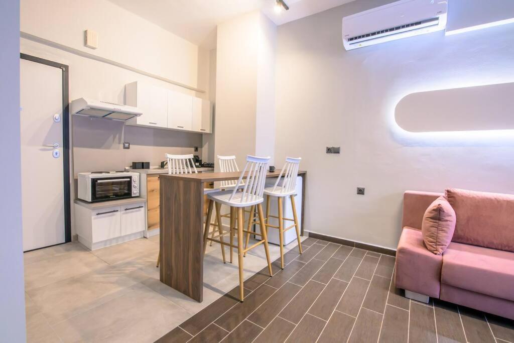 Luxury Central Apartment 4,1 Larissa Exteriör bild